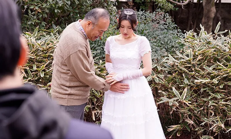 ông chồng quá yếu, vợ dù yêu nhưng vẫn thường quan hệ với bố ông chồng đến có thai