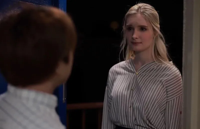 Cô đơn nơi xứ lạ với ông xã già, người vợ tây được anh hàng xóm an ủi